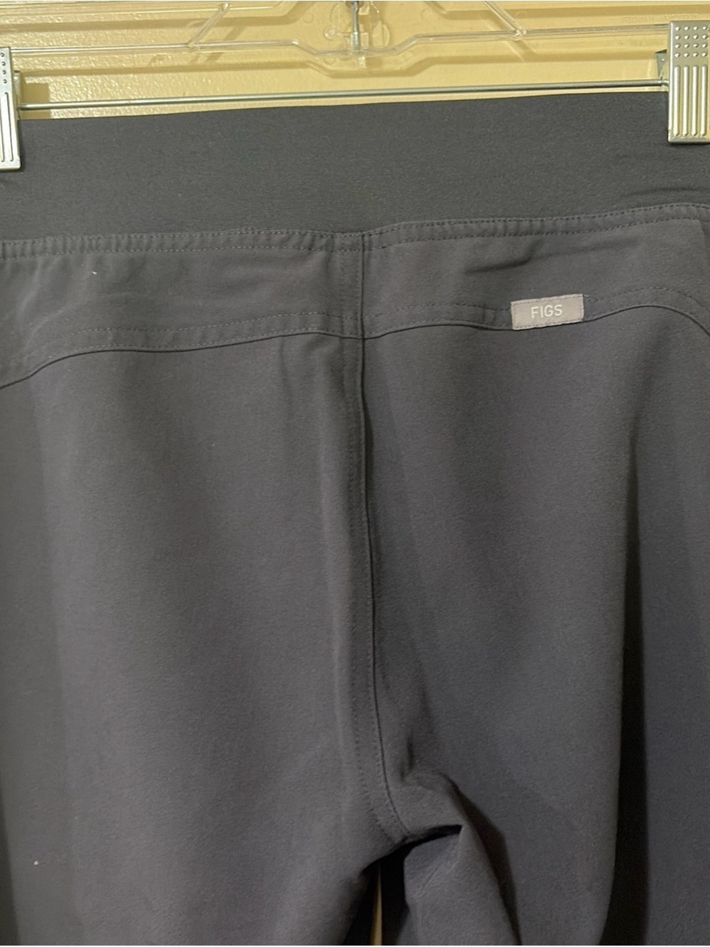 Figs Kade straight leg cargo scrub pants gray with Pink Drawstring - Picture 6 of 9